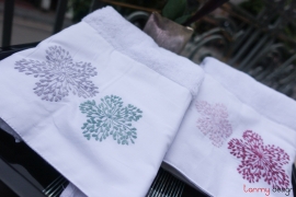 Small embroidered towel 40x60cm